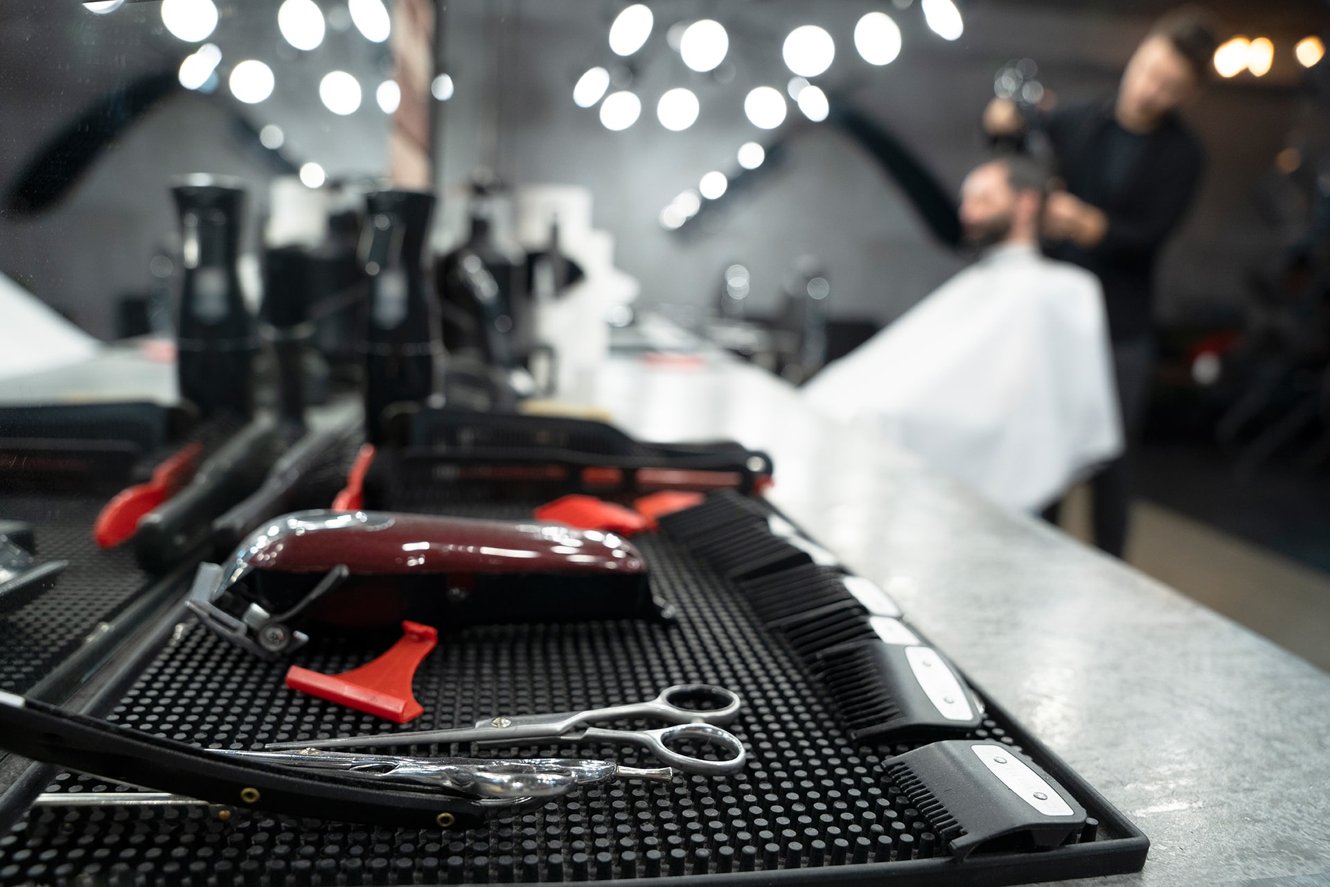 medium-shot-styling-tools-arrangement medium-shot-styling-tools-arrangement